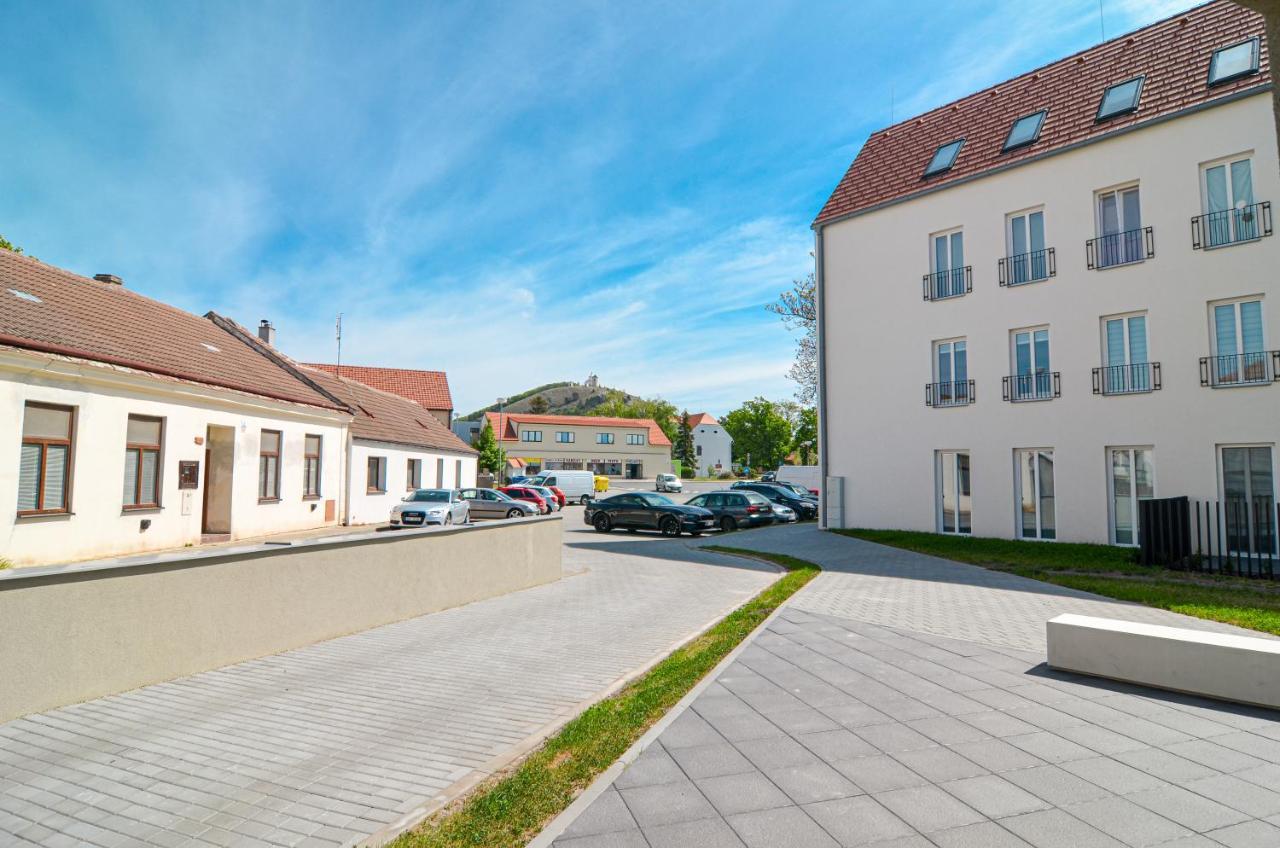 Palm Garden Apartment 2 Mikulov Extérieur photo